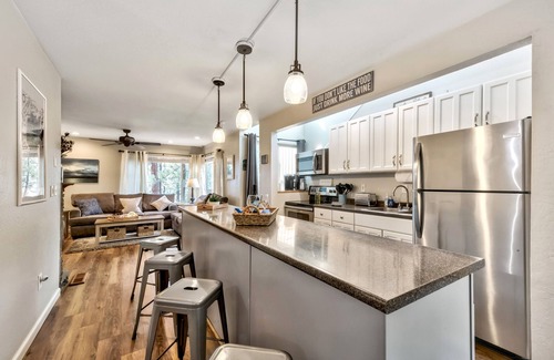 Zephyr Cove House | Ultimate Summer Getaway: Beachside Retreat with Hot Tub