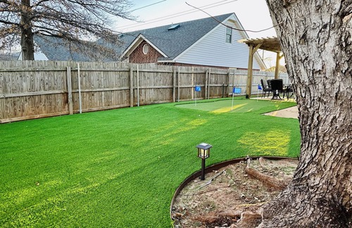 Edmond House | Experience Fun and Luxury with Unmatched Amenities