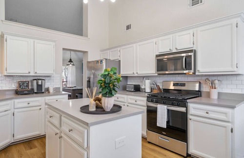 Round Rock House | Fun & Stylish Stay with Cowboy Pool, Fire Pit & Pool Table