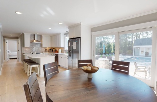 Yarmouth Port House | Unforgettable Vacation at the Cape: Oceanfront Oasis Awaits