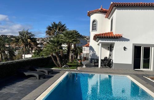 Sao Roque Apartment | Cozy 1-Bed Apartment with Pool in Funchal Madeira