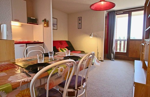 Chamrousse Apartment | Cozy Studio Chamrousse for 4 with Kitchen Amenities