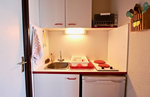 Chamrousse Apartment | Cozy Studio Chamrousse for 4 with Kitchen Amenities