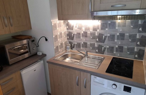 Bareges Apartment | Cozy Studio Barèges for 4 with Spa and Kitchen Amenities