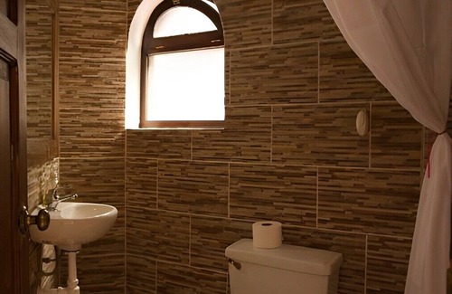 Cajamarca Hotel | Relax at Fundo El Chocho: Spa & Family-Friendly Oasis