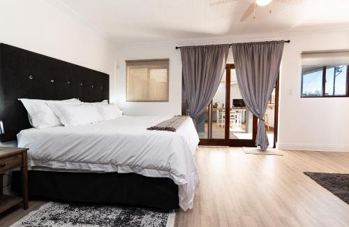 Brandwag Apartment | Fungamukaba Sanctuary - Stone Cottage