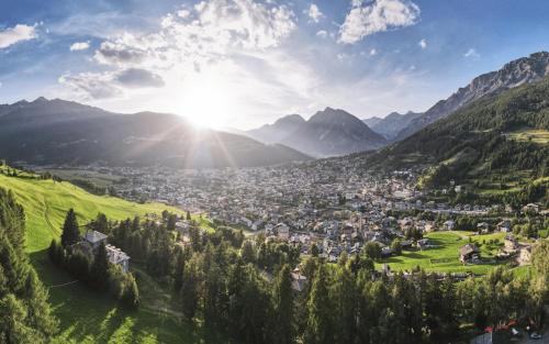 Bormio Hotel | Cozy Hotel Funivia: Oceanfront Retreat with Spa & Pool