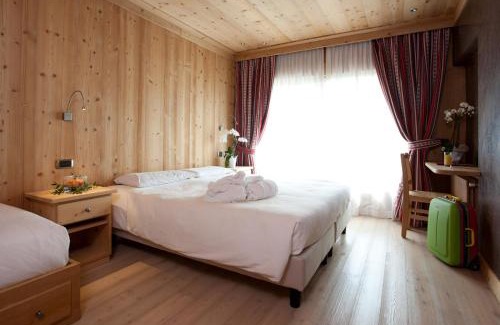 Bormio Hotel | Cozy Hotel Funivia: Oceanfront Retreat with Spa & Pool