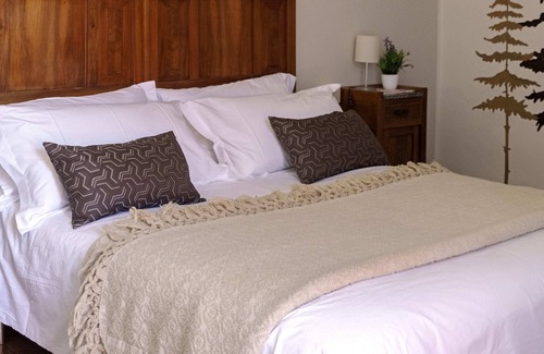 Laveno Hotel | Relaxing Funivie Del Lago Maggiore with Spa & Pool Access