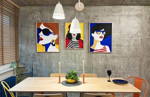 Srodmiescie Apartment | Trendy Getaway at Funky Vibes Apart - 10/10 Guest Rated