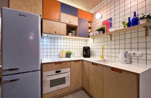 Srodmiescie Apartment | Trendy Getaway at Funky Vibes Apart - 10/10 Guest Rated