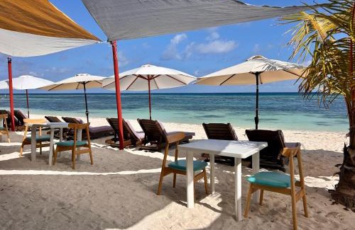 Himmafushi House | Beachfront Funplace with Ocean Views & Hot Tub Amenities