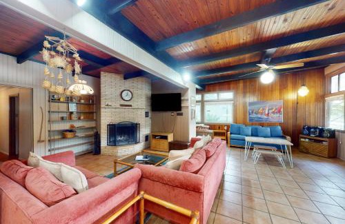 McQueeney House | Family-Friendly Funshine: Enjoy a Memorable Getaway