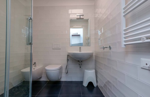 Historic Center House | Eco-Friendly Funtanir Rooms: Guest Rated 10/10 Stay!