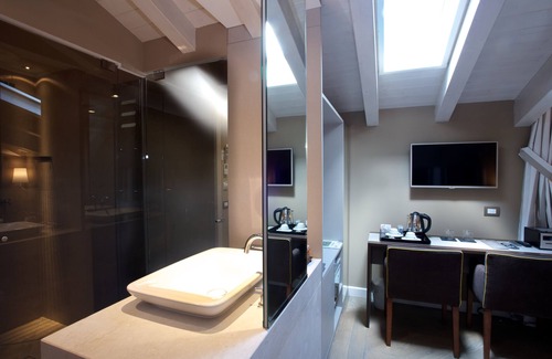 Bergamo House | Discover Fuori Porta House: Top-Rated with Spa & Dining