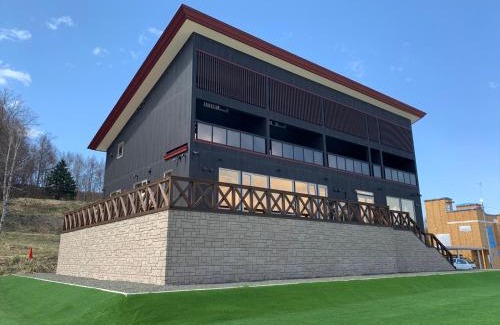 Nakafurano House | Ultimate Family Getaway at Furano Lookout, 4-Star Gem