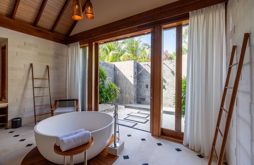 Furaveri Hotel | Experience Furaveri Maldives: 5-Star Retreat with Ocean Views