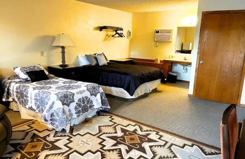 Beaver City Hotel | Exceptional Furnas County Lodging with Family and Pet Comfort