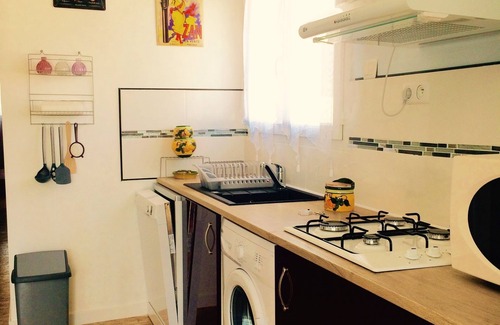 Saint-Quentin-la-Poterie House | Convenient Furnished Rentals Steps from Uzès Downtown