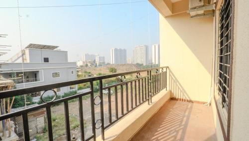 Pune Apartment | Furnished 2 BHK near Kharadi with High speed Wi-Fi