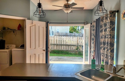 Concord House | Elegant 4-Bedroom Home with Pool & Spa, Rated 10/10!