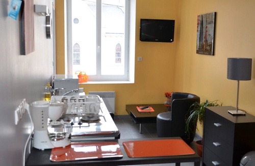 Ouzouer-sur-Loire Apartment | Cozy Furnished Apartment with Pool and Pet-Friendly Options