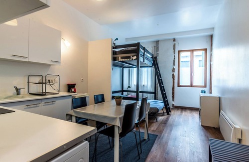 3rd Arrondissement Apartment | Cozy Apartment in Lyon 3 for Enjoyable Family Stays