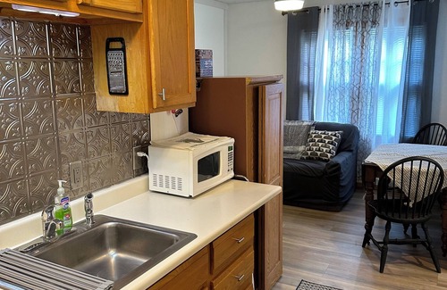 Clear Lake Cottage | Lakefront Cottage with Pool: Rated 10/10 for Your Stay!