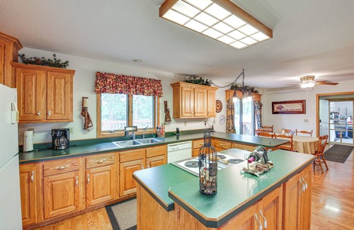 Custer House | Furnished Deck, Black Hills View: 'Lazy U' Retreat
