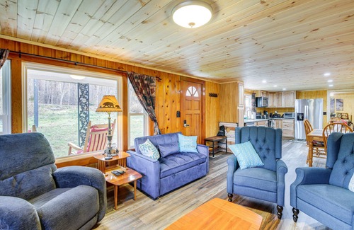 Cosby Cabin | Cozy Cosby Cabin with Deck, Spa & Breakfast Included!