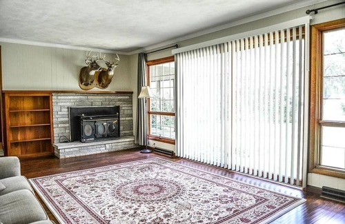 Lima House | Cozy Home Near Attractions with Breakfast and Family Amenities