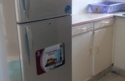Nairobi West House | Cozy House with Fast Wi-Fi, Pool & Delicious Breakfast