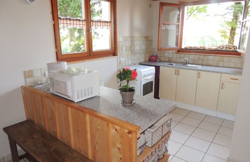 Hauterive-la-Fresse Apartment | Tranquil Retreat in Nature with Spa and Lake Views