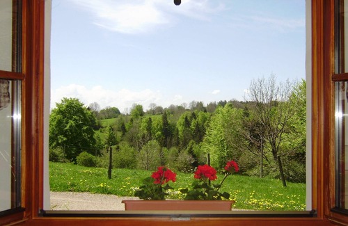 Hauterive-la-Fresse Apartment | Tranquil Retreat in Nature with Spa and Lake Views