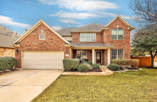 Deer Creek Ranch House | Comfortable Furnished Rental with Pool and Spa Amenities