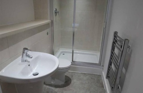 Salford Apartment | Stylish Holiday Home for Families in Manchester's Heart