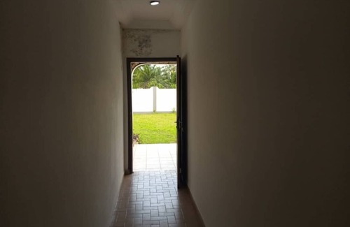 Lome House | Cozy 3-Bedroom Villa with Garden - Family & Pet Friendly!