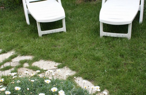 Mouries House | Comfortable Stay in the Heart of Alpilles with Pool & Breakfast