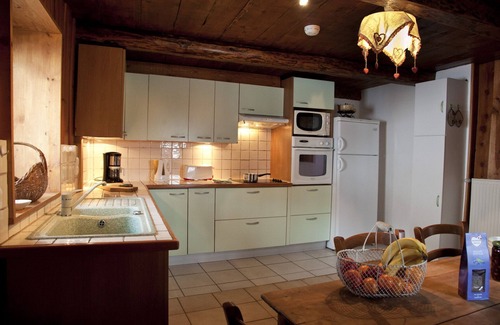 La Roche Ski Chalet | Convenient Furniture Rental Steps from the Slopes