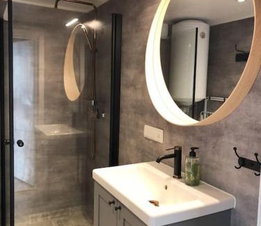 Torsby House | Furukrona: Private Glass Dome with Sauna & Hot Tub Awaits!