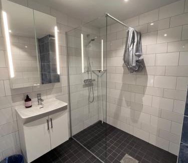 Ullared Apartment | Family-Friendly Retreat at Furuvägen 11 D - Rated 8.8/10
