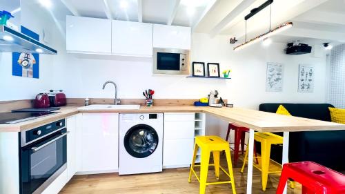 Chasseneuil-du-Poitou Apartment | Family-Friendly Futurostudio Appart Hôtel Near Futuroscope