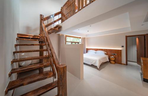 Wulingyuan House | Oceanfront Fuxi-21 Homestay with Pool and Hot Tub Amenities