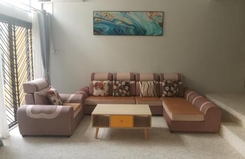 Kuah Apartment | Idyllic Fuxi Holiday Villa in Nagoya with Pool & Breakfast