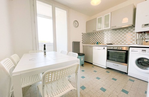 Saint-Martin-d'Heres Apartment | Discover The Art of Living in Our Renovated Retreat