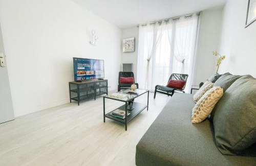 Saint-Martin-d'Heres Apartment | Explore the Art of Living at Clim Rénové Hotel