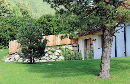 Brunico Apartment | Gartenblick: Ocean View & Spa Retreat for Families