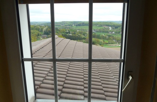 Hattingen Apartment | Scenic Retreat with Great Views and Pet-Friendly Amenities