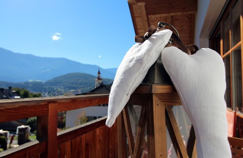 Brunico Apartment | Cozy Retreat at FW "kronblick" with Ocean View & Spa