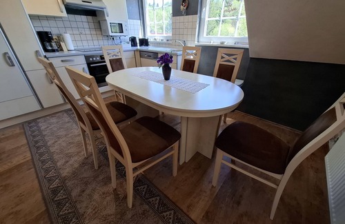 Mandelholz Apartment | Perfect FW Warme Bode - Family-Friendly Stay at Königshof
